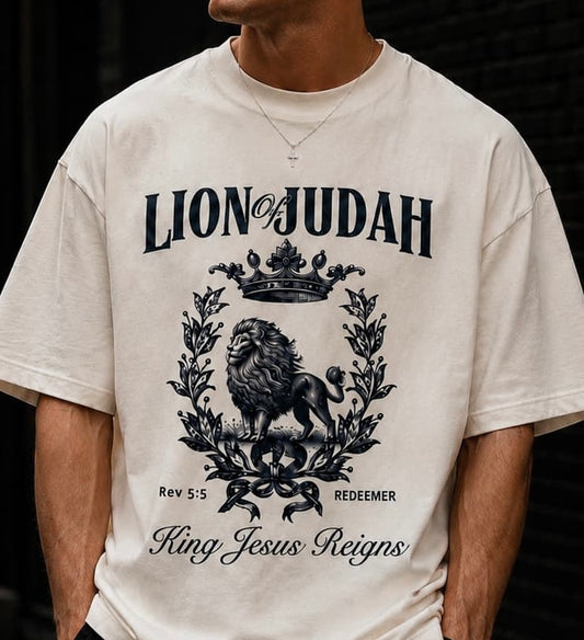 LION OF JUDAH -Oversized T-Shirt